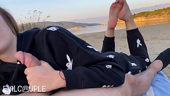 Cute Teen Gives Outdoor Blowjob At The Beach And Makes Him Cum On Her Soles